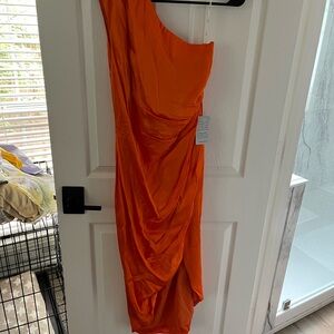 Elliat Cassini dress in orange